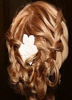  fryzury ślubne tudzież inaczej uczesanie na ślub,  dla kobiet w serwisie z numerem  9